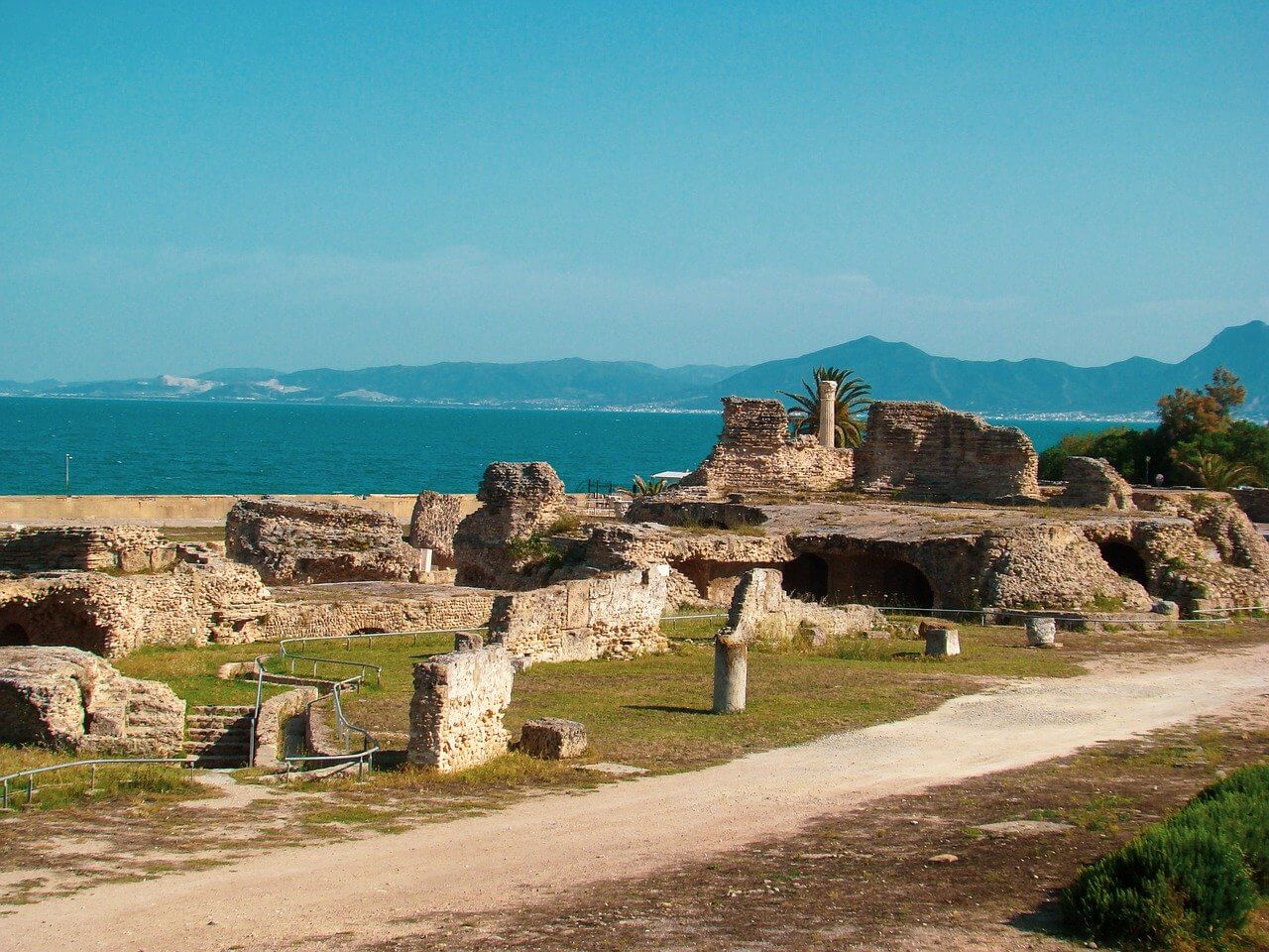 Carthage w Styczniu 2025 Pogoda i Średnia Temperatura w Styczniu