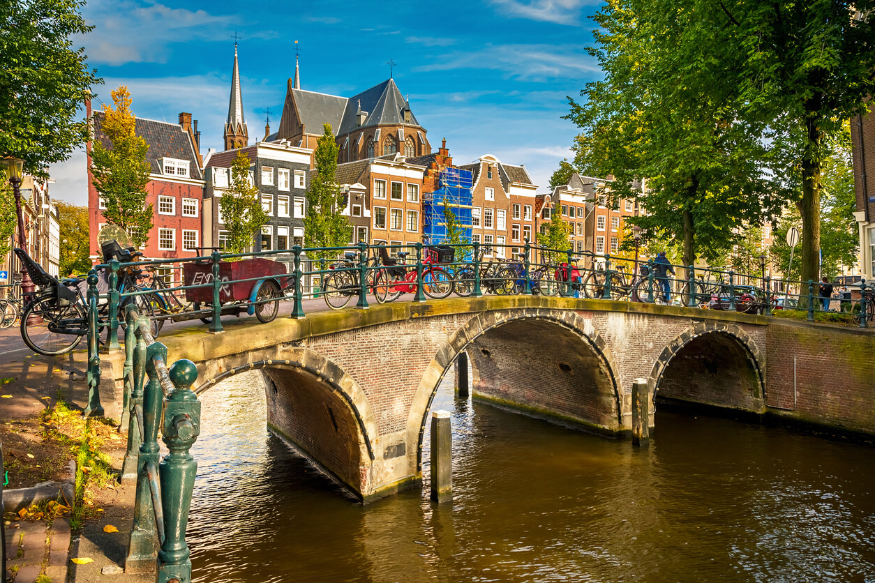 Amsterdam w Wrześniu 2024 Pogoda i Średnia Temperatura w Wrześniu