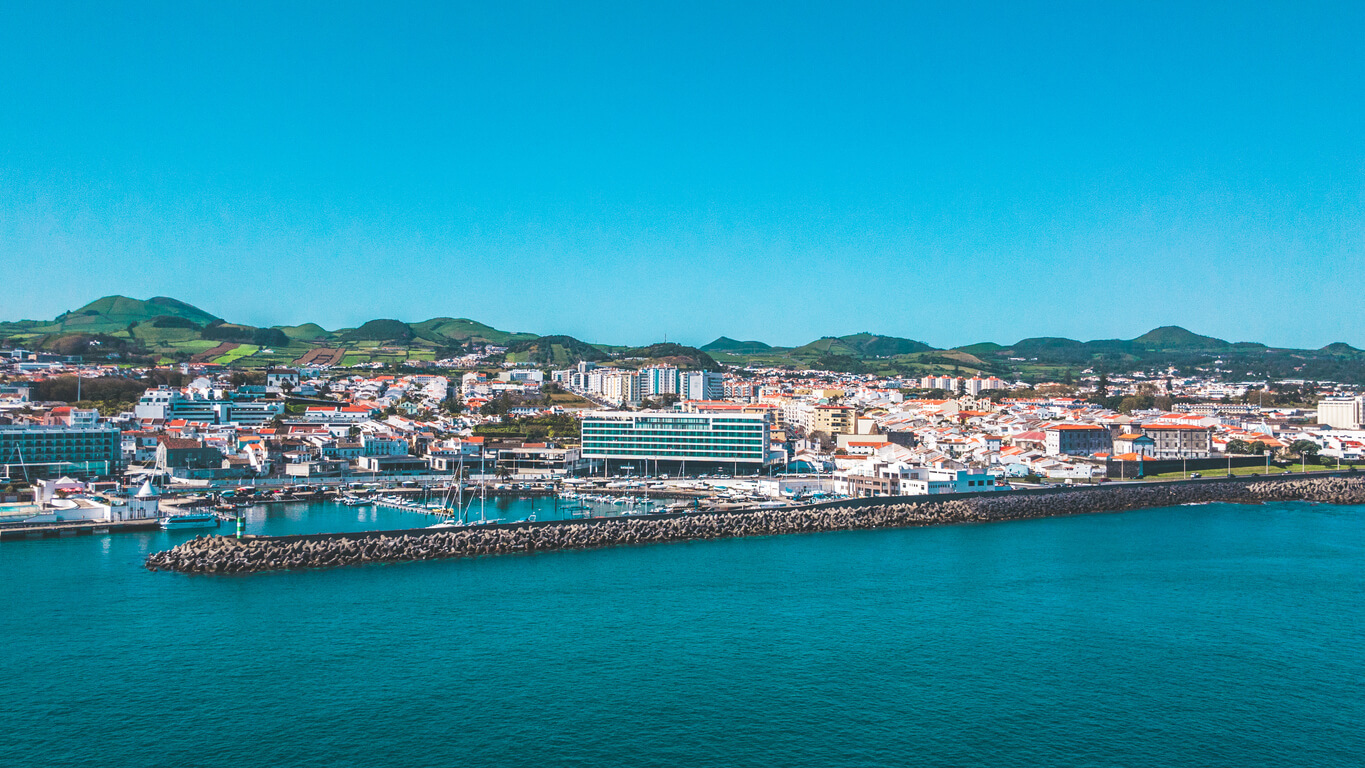 Ponta Delgada w Styczniu 2025 Pogoda i Średnia Temperatura w Styczniu